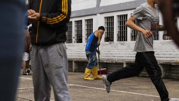 Ordenan medidas para proteger de coronavirus a detenidos en URI