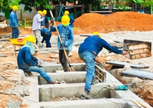 Avanza en un 25 por ciento la construcción de cancha sintética en La Niata