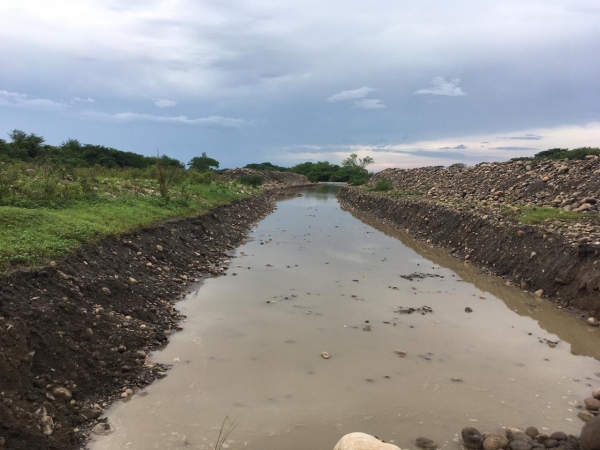 Canalizan el río Cravo Sur para mitigar afectaciones por la socavación