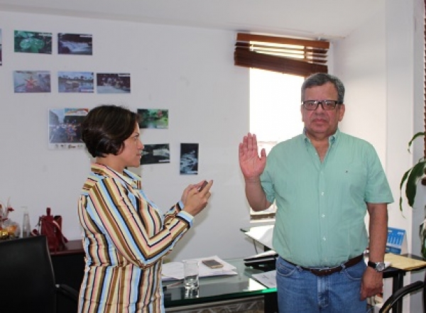 Quinto cambio de Agente Especial en la EAAAY. Asume cargo Jorge Silva en reemplazo de Luz Amanda Camacho