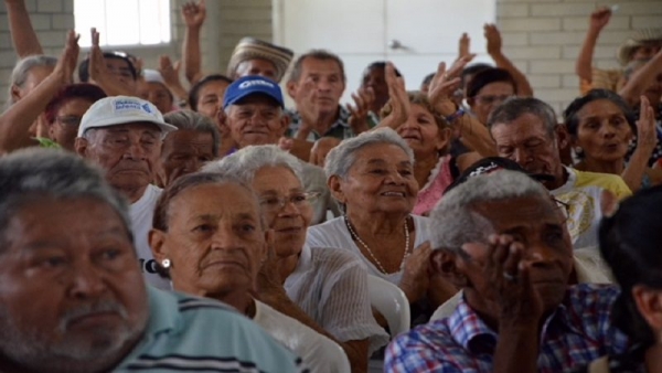 Avanza caracterización a abuelos de 70 años que no reciben ningún beneficio del Gobierno