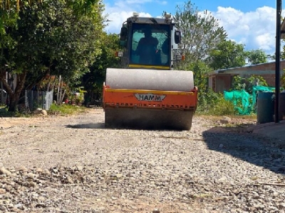 Avanzan trabajos de rehabilitación de vía urbanas en La Chaparrera