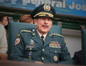 Procuraduría archivó proceso disciplinario contra el entonces comandante del Ejército, general Nicacio Martínez Espinel