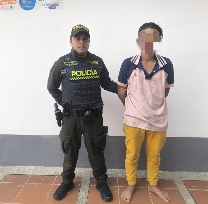 Policía capturó sujeto que rompió a pedradas los vidrios de la puerta principal de la iglesia del barrio La Floresta
