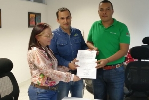 Firman convenio para mejoramiento de anillos viales en Aguazul