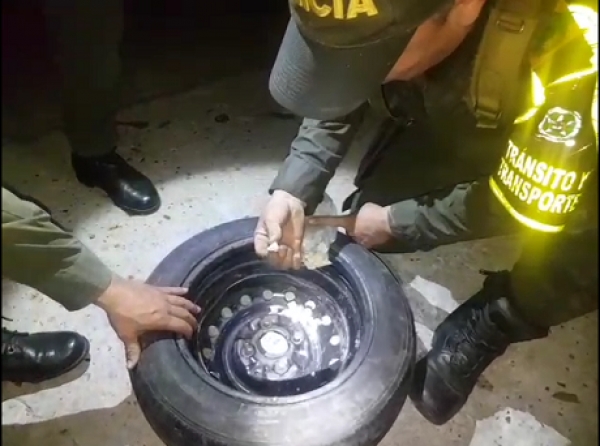 Cayeron en Meta cuatro residentes de Yopal por llevar coca en una llanta