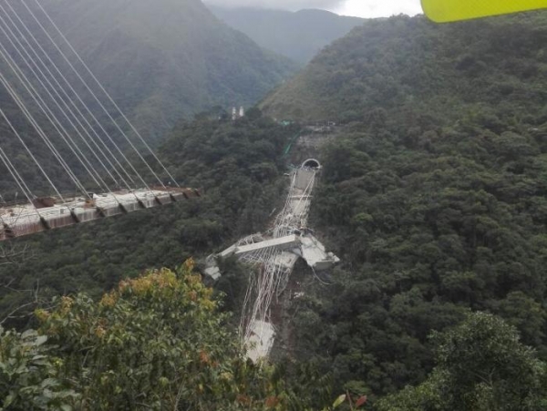 Colapso de puente Chirajara deja 9 muertos