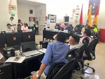 Inconforme quedó comunidad de Yopal con respuestas del secretario de Obras Públicas