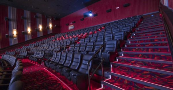 Salas de cine reabrieron sus puertas