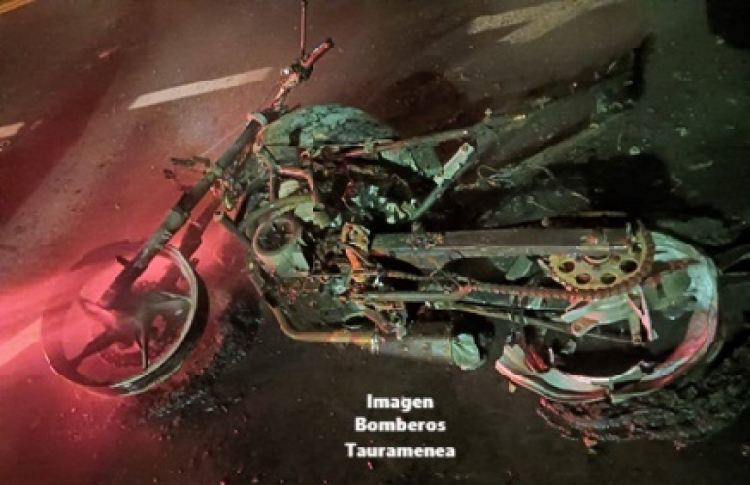 En Tauramena motocicleta terminó calcinada en medio de un accidente de tránsito
