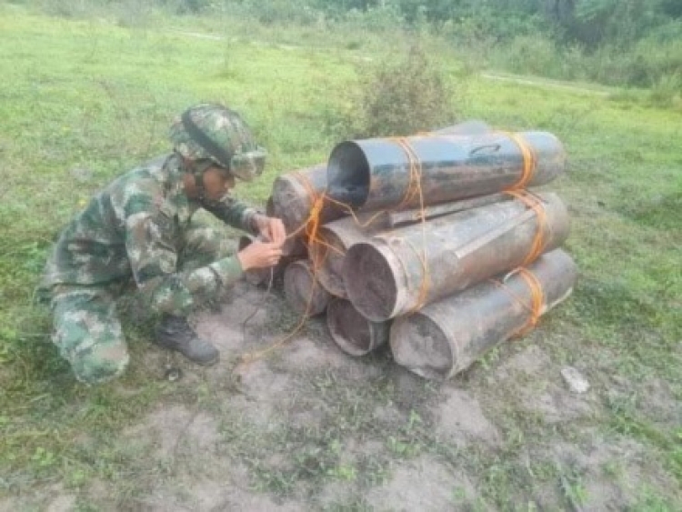 Ejercito destruye material explosivo encontrado en zona rural de Puerto Rondón