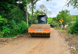 Avanzan obras de mejoramiento vial en La Bendición y San Rafael de Morichal