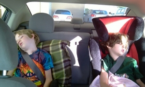 Niños a bordo: Consejos para viajar de forma segura