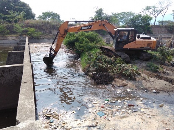 Limpieza extrema de canal ‘Caño Seco’ hizo Secretaría de Obras de Yopal